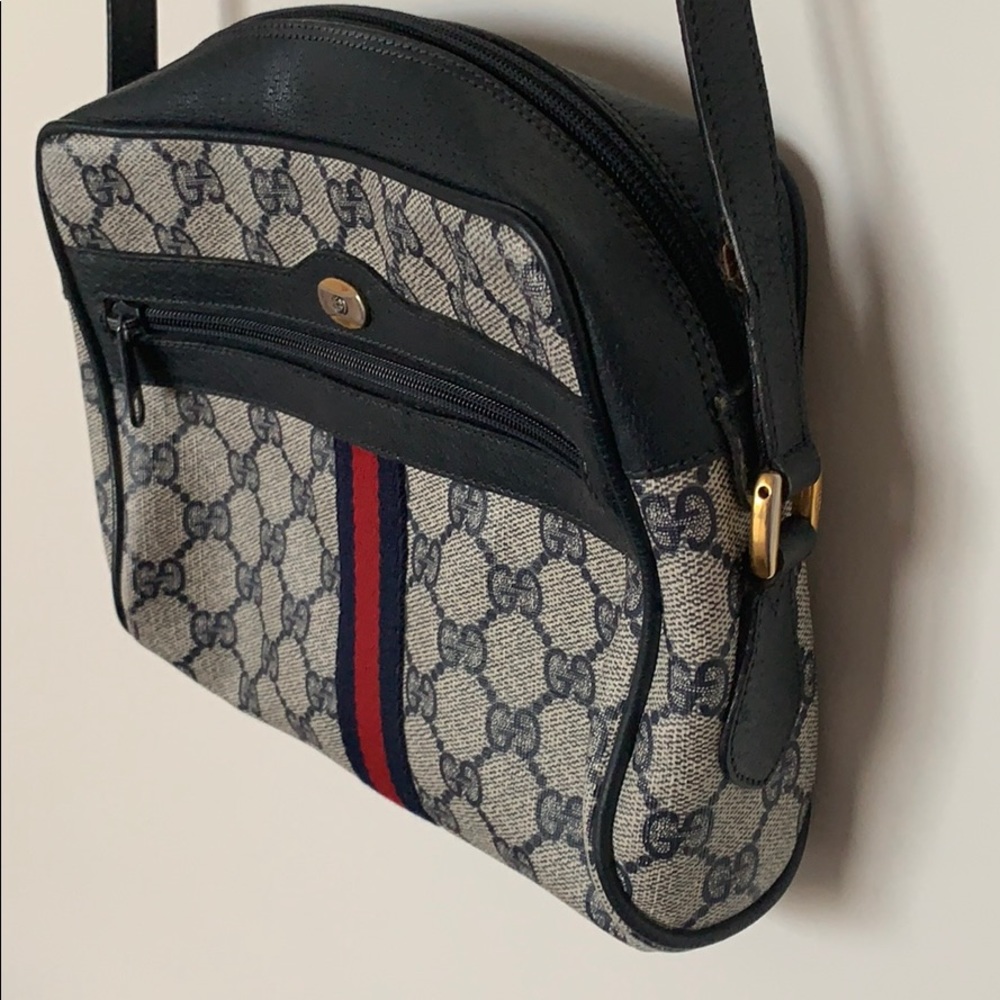 GUCCI Authentic vintage Accessory Collection bag - Picture 2 of 16